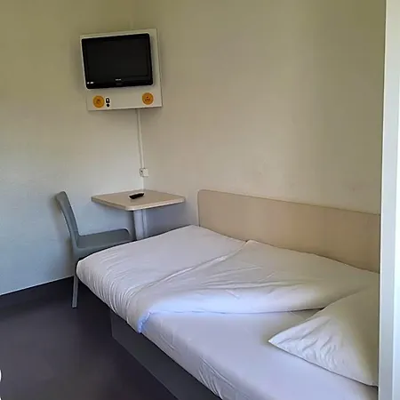 Otel Tip Ex F1 Cambrai