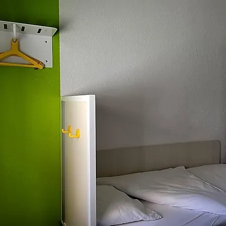 Otel Tip Ex F1 2*